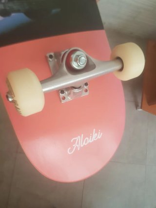 Skate Aloiki con diseño de camioneta