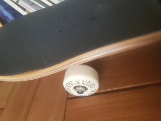 Skate Aloiki con diseño de camioneta