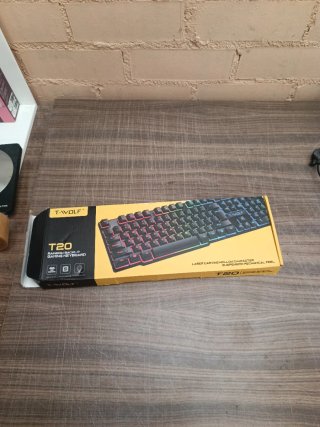 Teclado Gaming T-WOLF LED RGB
