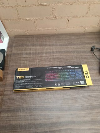 Teclado Gaming T-WOLF LED RGB
