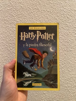 Harry Potter y la Piedra Filosofal (Spanish Edi...