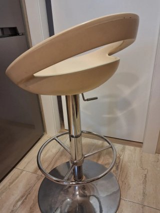 Taburete de cocina regulable
