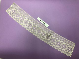 Puntilla de bolillo 54 cm