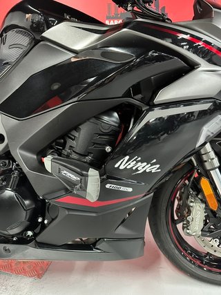 KAWASAKI NINJA 1100 SX SE DEL AÑO 2025 !! 4000 KM.