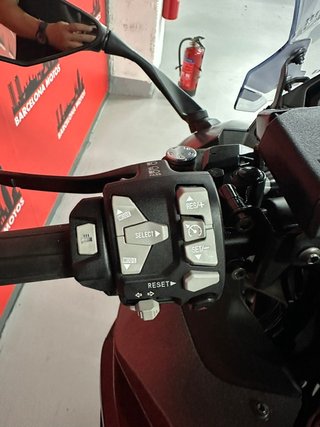 KAWASAKI NINJA 1100 SX SE DEL AÑO 2025 !! 4000 KM.
