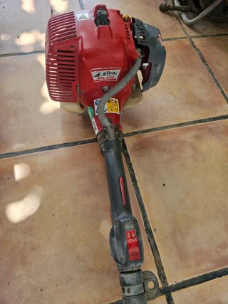 Podadora telescópica Efco PTX2700