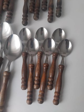 Set di posate in legno e acciaio 6 persone