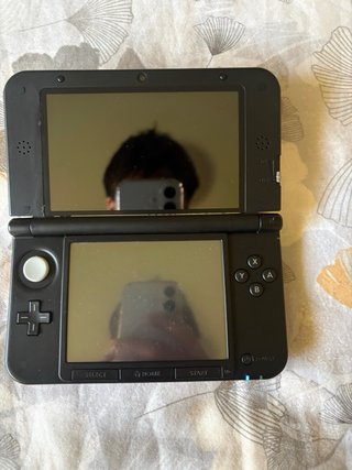 Nintendo 3DS LL Edición Super Mario (Japonesa)