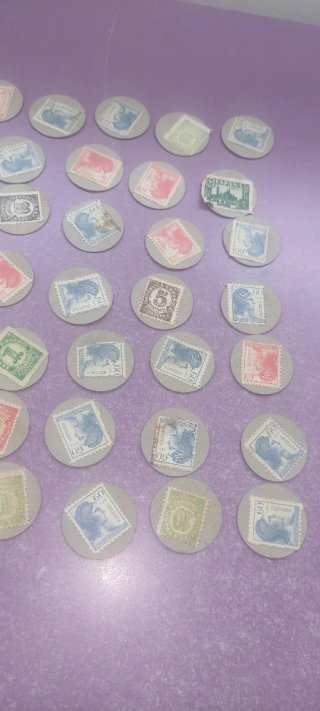 49 Monedas de cartón coleccionables