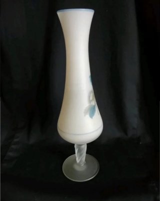 Jarrón opalina blanca