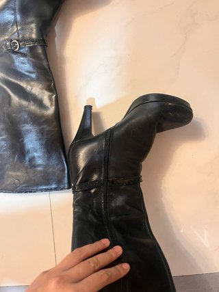 Botas altas negras de tacón