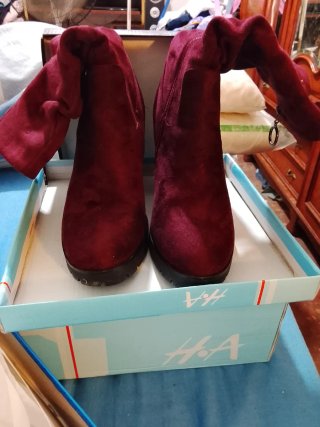 Stivali alti bordeaux