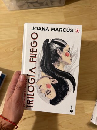 Ciudades de humo. Edición especial con cantos d...