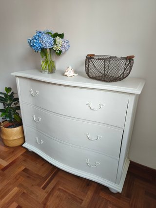 Cómoda vintage blanco roto shabby chic