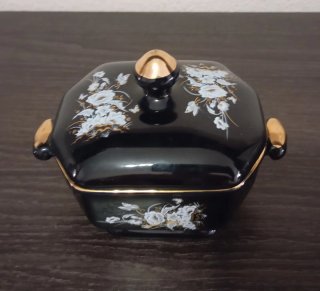 Joyero porcelana negra tapa y asas oro 24 quilates