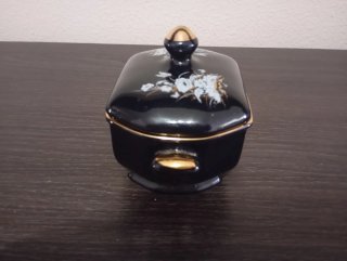 Joyero porcelana negra tapa y asas oro 24 quilates