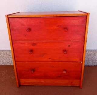 Cajonera de pino con 3 cajones