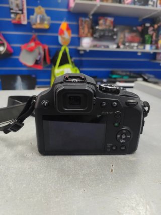 Cámara Panasonic Lumix DC-FZ82D Negra