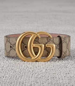 Cintura Gucci GG Supreme Beige con Fibbia Dorata