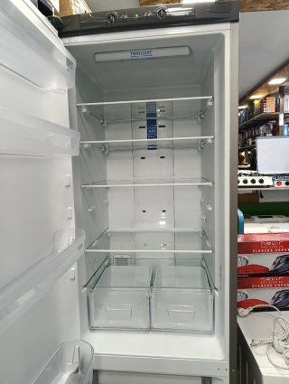 Nevera Indesit, 2.00x60cmm No Frost