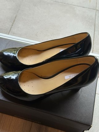 Zapatos Geox Negros Charol Tacón