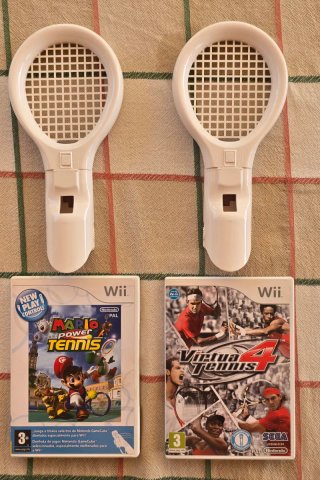 Wii: Mario Power Tennis y Virtua Tennis 4 + Raquet