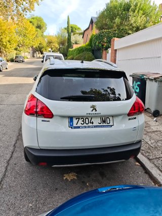 Peugeot e-2008 2016