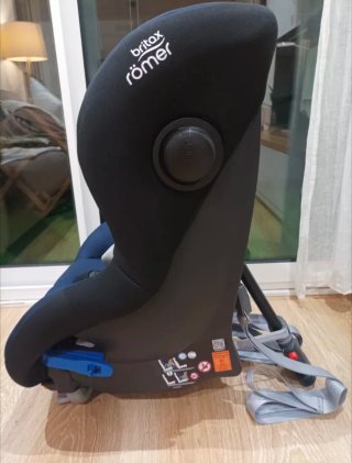 Silla coche Britax Römer a contramarcha.