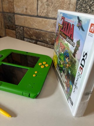 Nintendo 2DS Edición Zelda + juego NUEVO