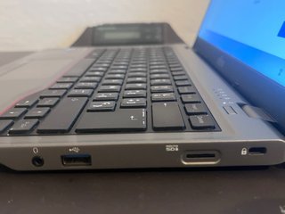 Portátil Fujitsu i5 11ª Gen (Leer descripción)