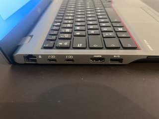 Portátil Fujitsu i5 11ª Gen (Leer descripción)