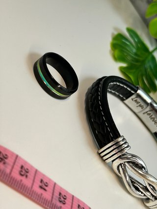 Pulsera cuero y anillo titanio