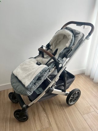 Cochecito de bebé Uppababy Cruz con accesorios