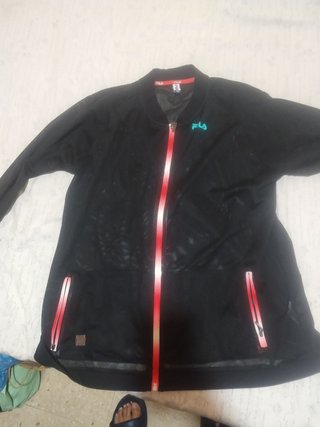 Chaqueta Fila Negra Talla XXL Detalles Reflectante