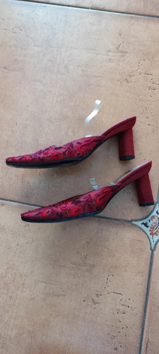 Zapatos de fiesta Pons Quintana rojos