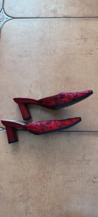 Zapatos de fiesta Pons Quintana rojos