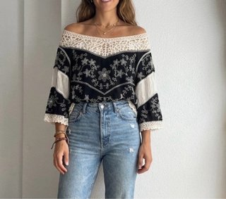 Blusa bordada playera talla única