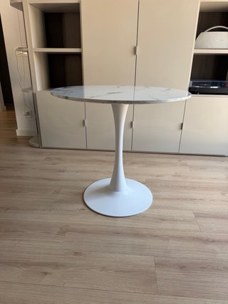 Mesa redonda Kare Design efecto mármol