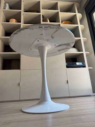 Mesa redonda Kare Design efecto mármol