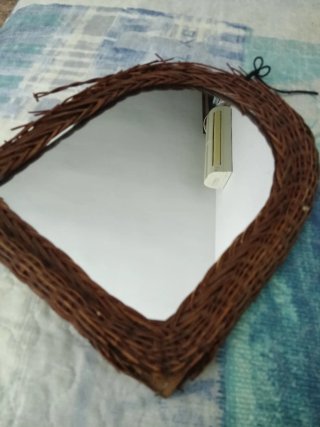 Espejo antiguo mimbre y madera