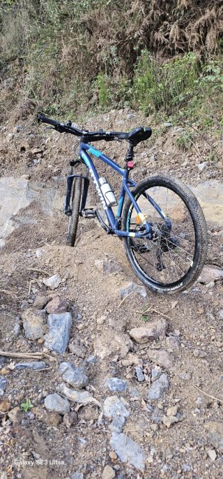 Bicicleta B'Twin Azul y Amarilla