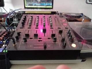 Pioneer DJM-600 Mixer DJ