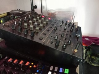 Pioneer DJM-600 Mixer DJ