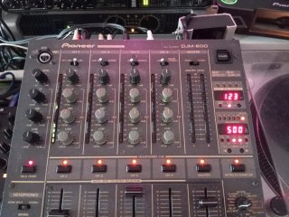 Pioneer DJM-600 Mixer DJ