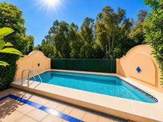 Casa adosada en alquiler en Lomas de Marbella Club - Puente Romano en Marbella