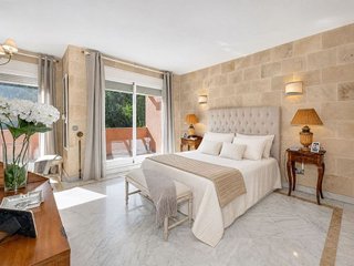 Casa adosada en alquiler en Lomas de Marbella Club - Puente Romano en Marbella