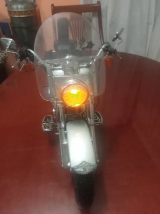 Maqueta Harley Davidson Plata