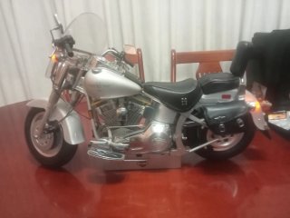 Maqueta Harley Davidson Plata