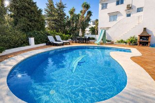 Chalet en venta en Calaburra - Chaparral en Mijas