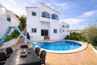 Chalet en venta en Calaburra - Chaparral en Mijas